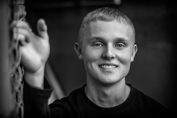 0172-edit-bw